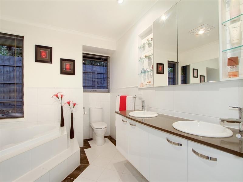 69 NARR MAEN Drive, Croydon Hills VIC 3136