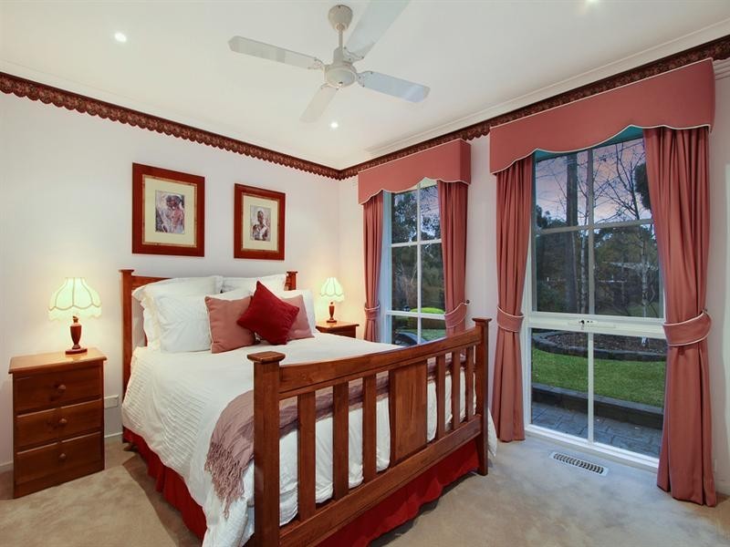 69 NARR MAEN Drive, Croydon Hills VIC 3136