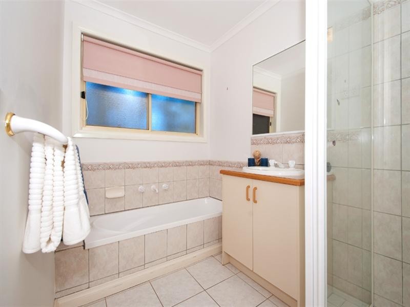 128 DORSET Road, Croydon VIC 3136