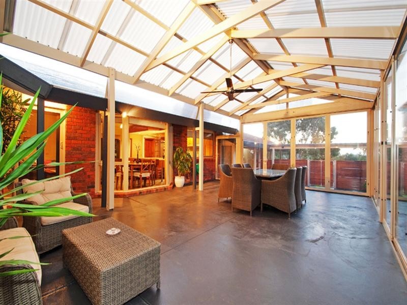 8 O’NEILL Way, Warranwood VIC 3134