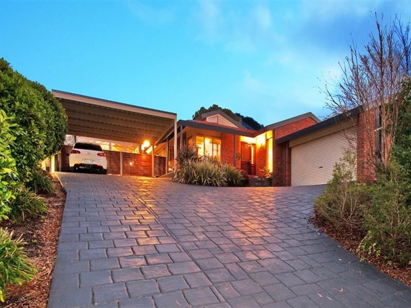 8 O’NEILL Way, Warranwood VIC 3134
