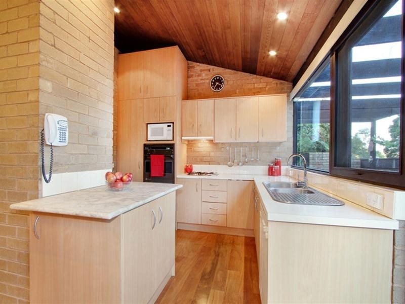 4 Yanina Court, Croydon VIC 3136