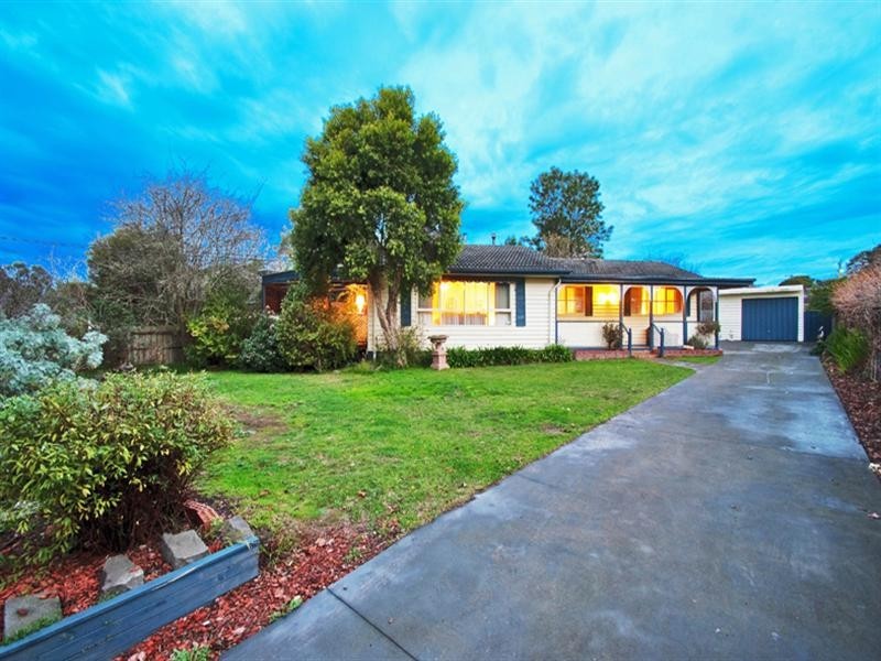 9 GARY Court, Croydon VIC 3136