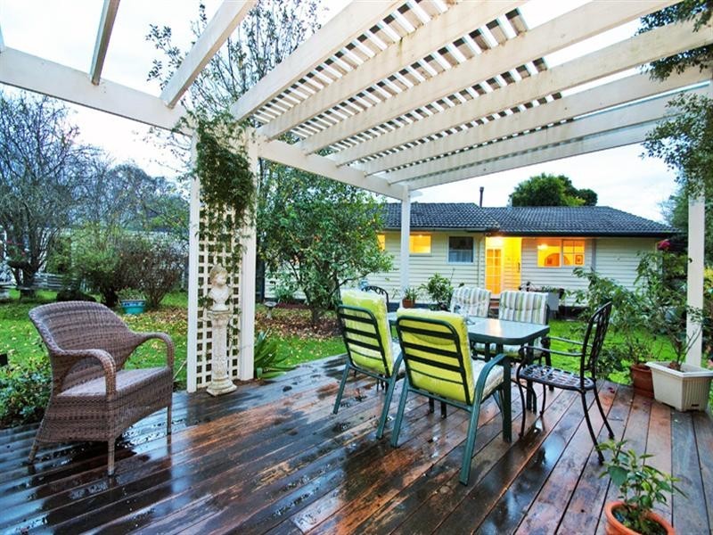 9 GARY Court, Croydon VIC 3136