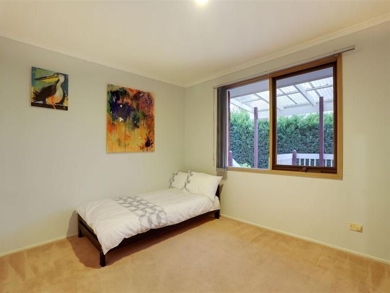 20 ROSEMARY Avenue, Croydon Hills VIC 3136