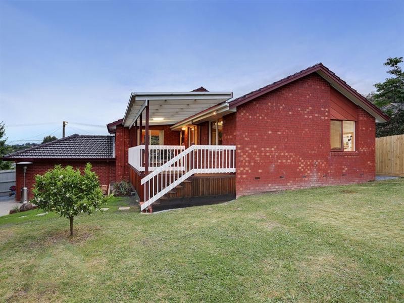 20 ROSEMARY Avenue, Croydon Hills VIC 3136