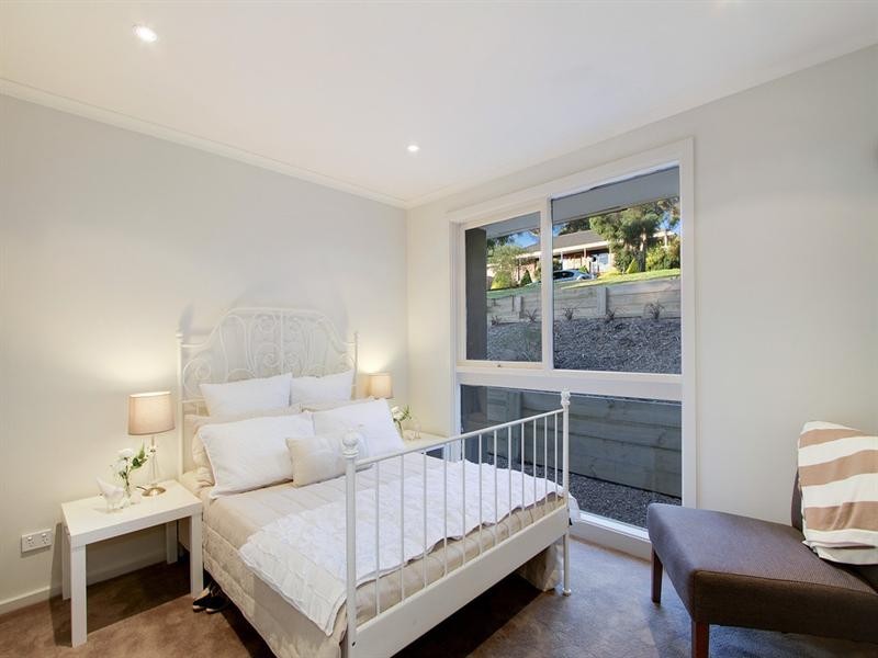 11 VALLEY HO, Chirnside Park VIC 3116