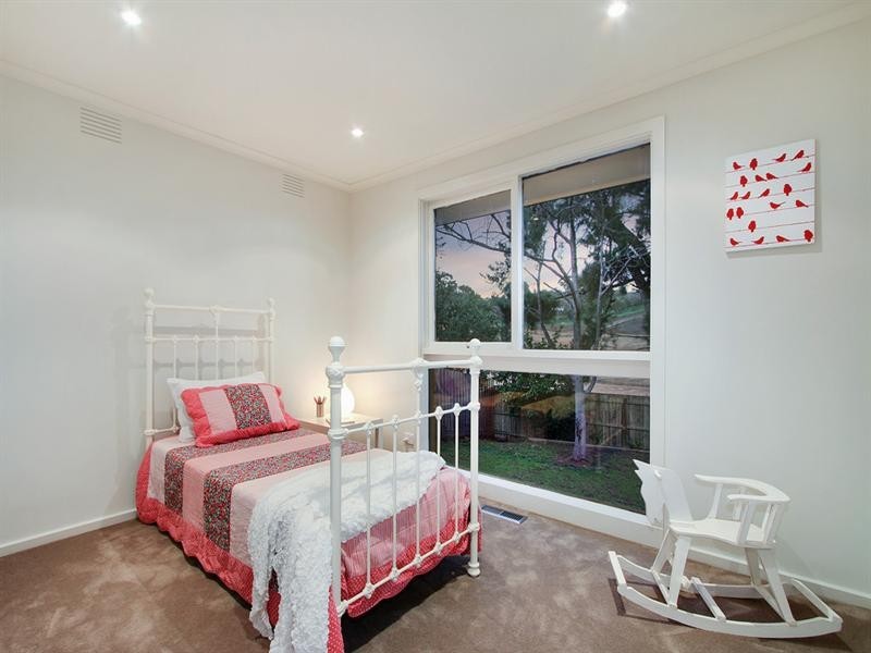 11 VALLEY HO, Chirnside Park VIC 3116
