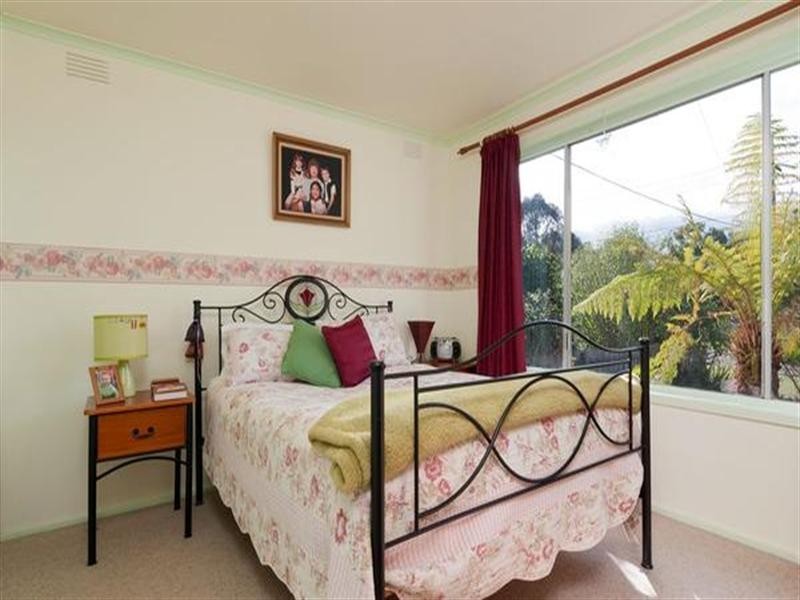 34 BALCOMBE Avenue, Mooroolbark VIC 3138