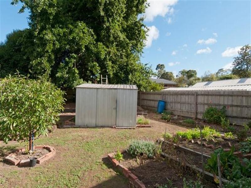 34 BALCOMBE Avenue, Mooroolbark VIC 3138