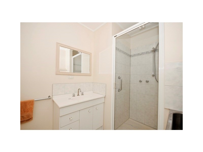 12/8-12 Landale Avenue, Croydon VIC 3136