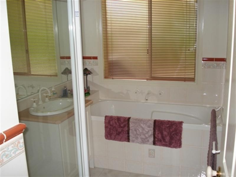 7 Mulduri Crescent, Croydon South VIC 3136