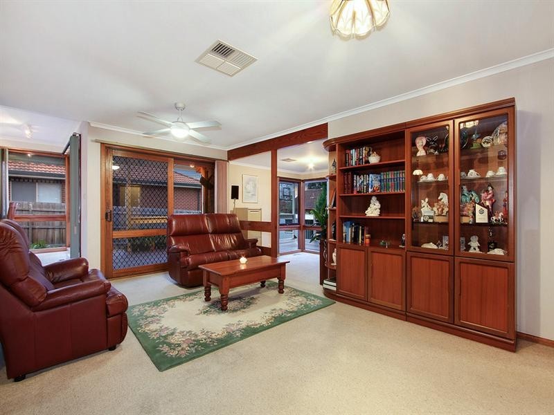 9 ROSEMARY Avenue, Croydon Hills VIC 3136