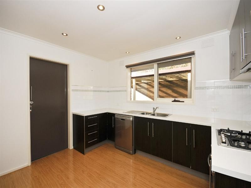 4/4 BARKLY Street, Ringwood VIC 3134