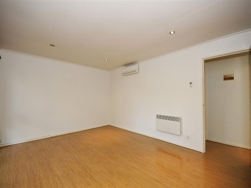 4/4 BARKLY Street, Ringwood VIC 3134