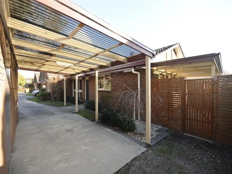 4/4 BARKLY Street, Ringwood VIC 3134