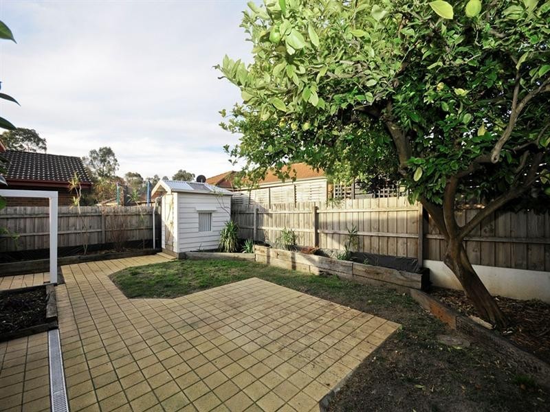 2/1-3 Leigh Road, Croydon VIC 3136