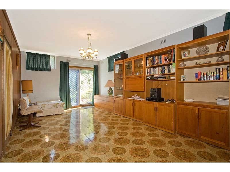 28 Jindabyne Crescent, Peakhurst Heights NSW 2210