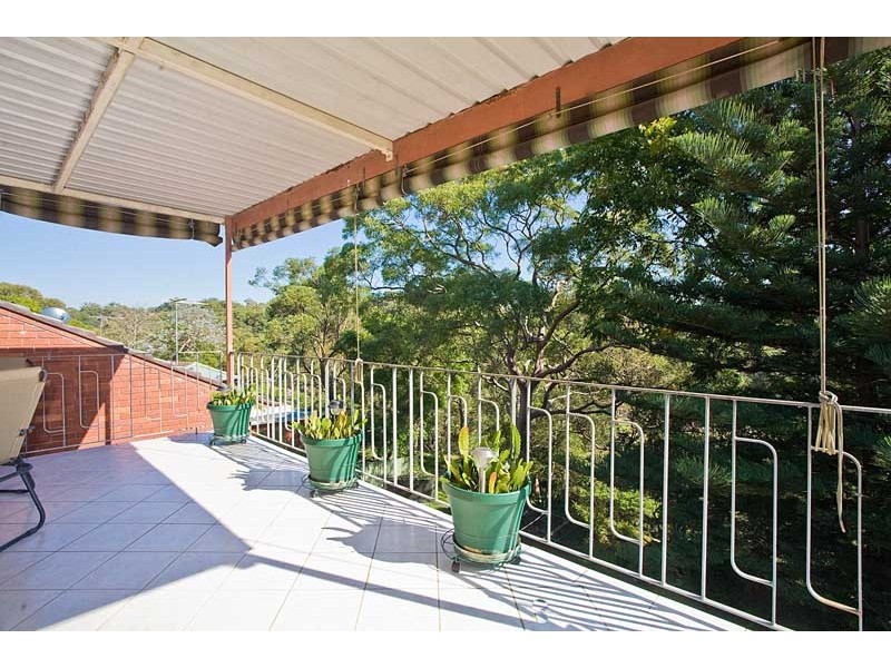 28 Jindabyne Crescent, Peakhurst Heights NSW 2210