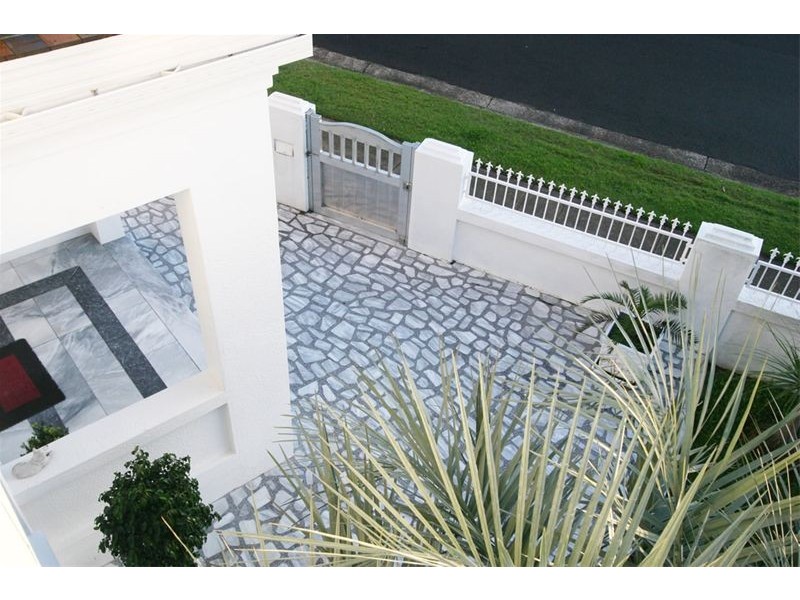 1 The (Little) Grand Parade, Brighton-le-sands NSW 2216