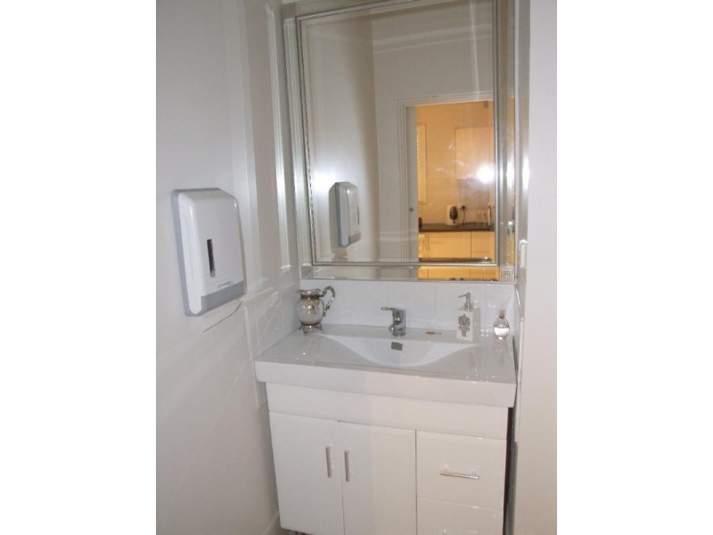 282 Railway Parade, Carlton NSW 2218