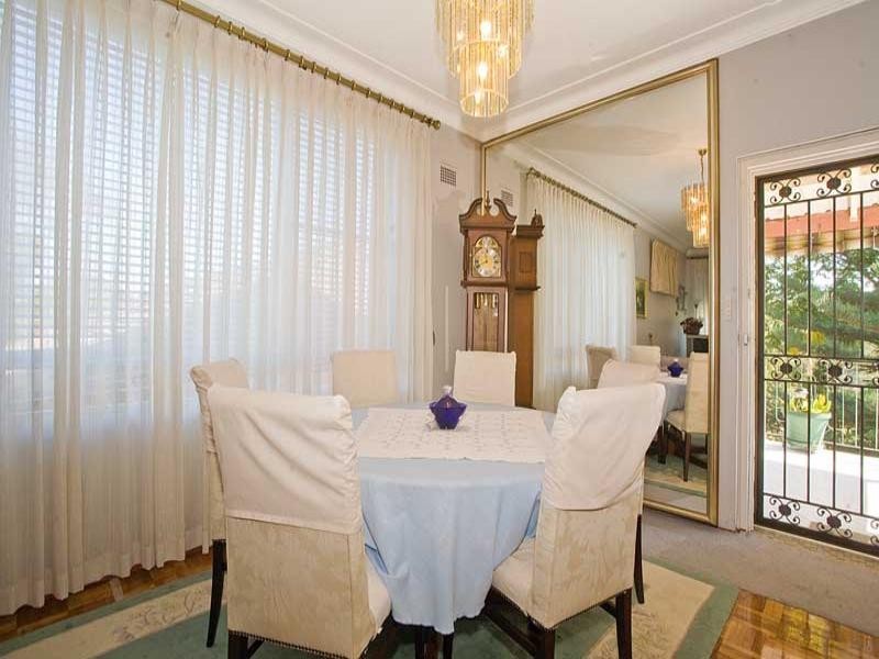 28 Jindabyne Crescent, Peakhurst Heights NSW 2210