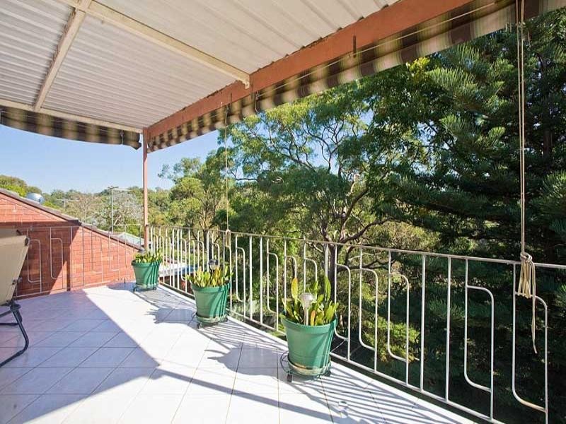 28 Jindabyne Crescent, Peakhurst Heights NSW 2210