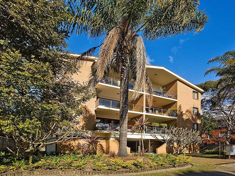 2/9 Gannon Avenue, Dolls Point NSW 2219