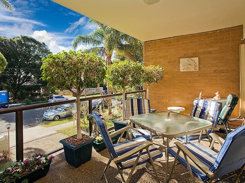 2/9 Gannon Avenue, Dolls Point NSW 2219
