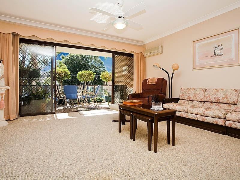 2/9 Gannon Avenue, Dolls Point NSW 2219