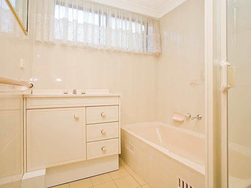 2/9 Gannon Avenue, Dolls Point NSW 2219