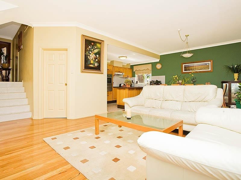 4/2A Charlotte Place, Illawong NSW 2234