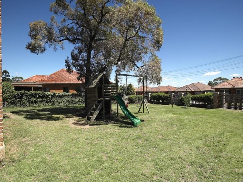 9 Bennett Street, Kingsgrove NSW 2208