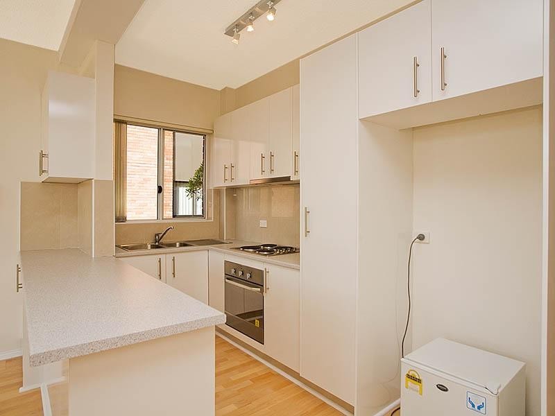 Brighton-le-sands NSW 2216