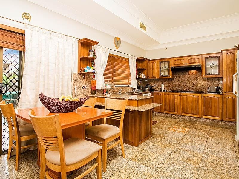 24 General Holmes Drive, Brighton-le-sands NSW 2216