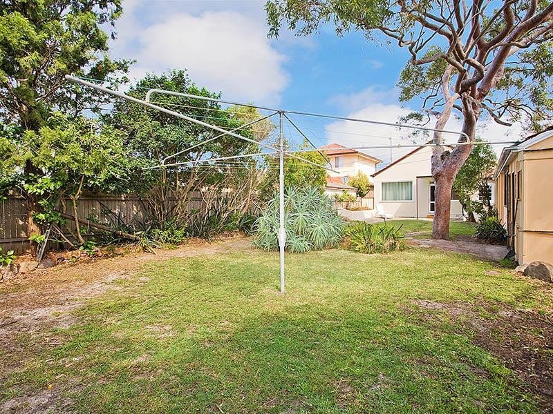 Brighton-le-sands NSW 2216