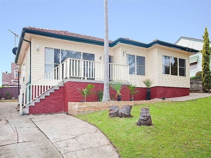 7 Manins Avenue, Kingsgrove NSW 2208