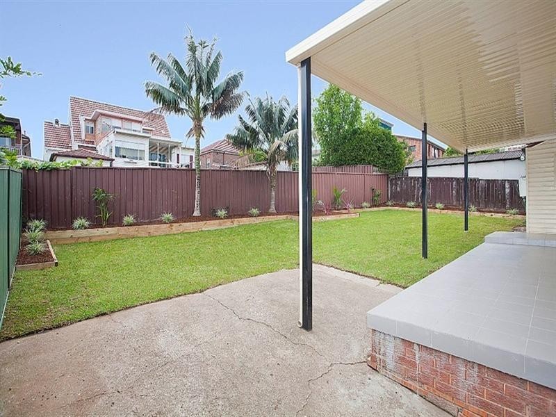 7 Manins Avenue, Kingsgrove NSW 2208