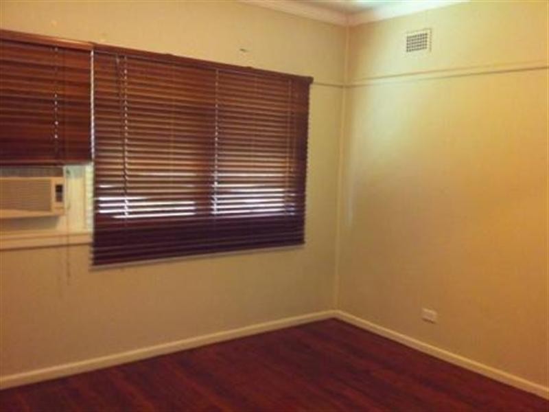 82 Woods Road, Sefton NSW 2162