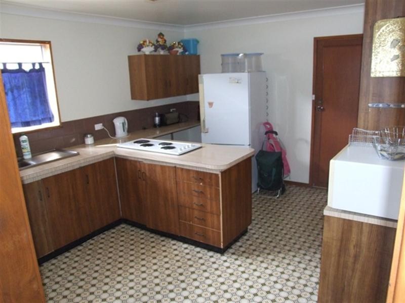 2 Lionel Avenue, Shoal Bay NSW 2315