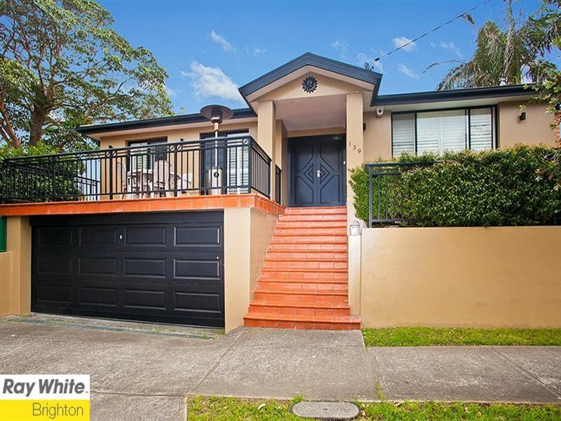 139 Moorefields Road, Roselands NSW 2196