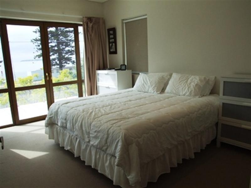 207 THE GRAND Parade, Monterey NSW 2217