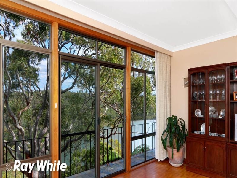 166 Lugarno Parade, Lugarno NSW 2210