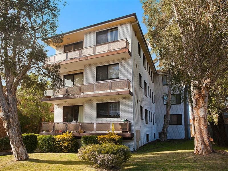 3/64-66 Hampton Court Road, Carlton NSW 2218
