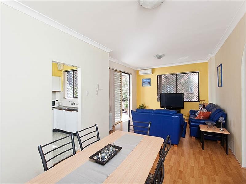 3/64-66 Hampton Court Road, Carlton NSW 2218