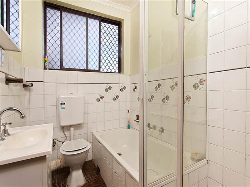 3/64-66 Hampton Court Road, Carlton NSW 2218