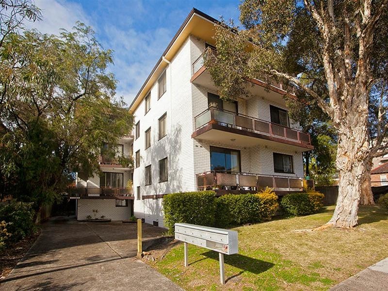 3/64-66 Hampton Court Road, Carlton NSW 2218
