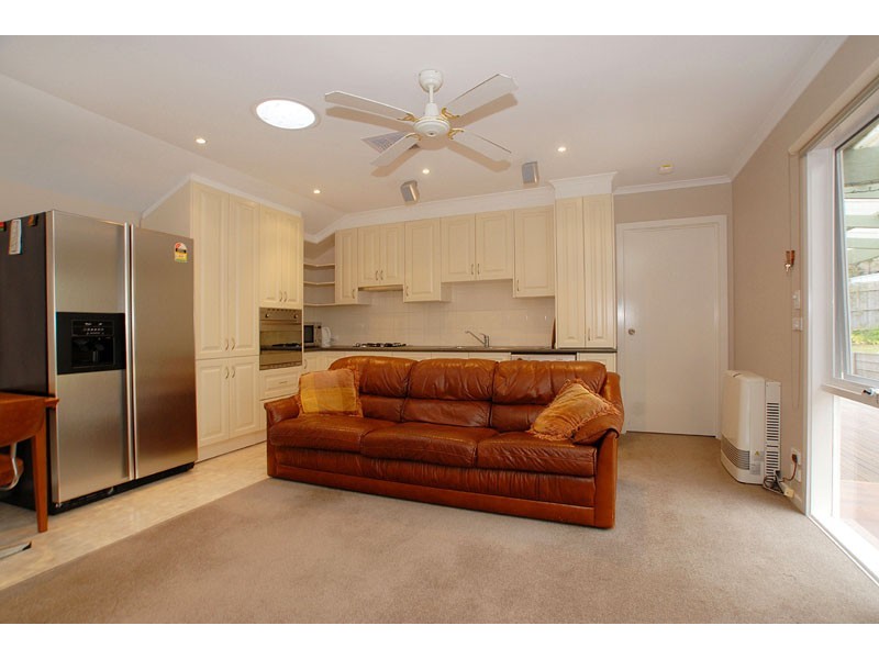 1 Hillside Grove, Frankston South VIC 3199