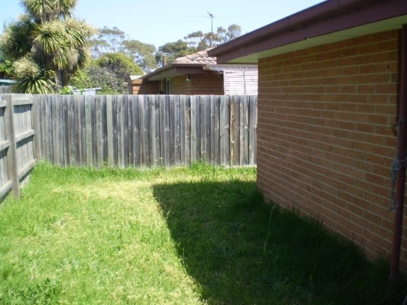4/10 Carder Avenue, Seaford VIC 3198