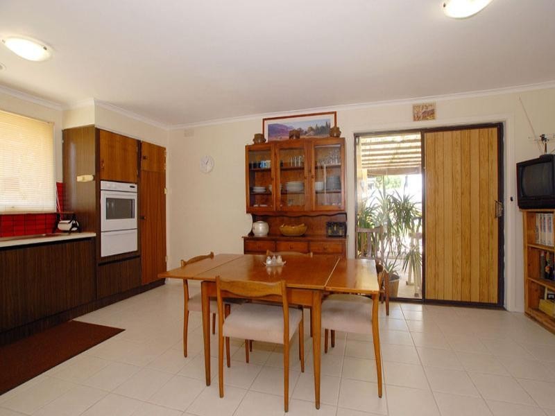 11 Blaxland Avenue, Frankston South VIC 3199